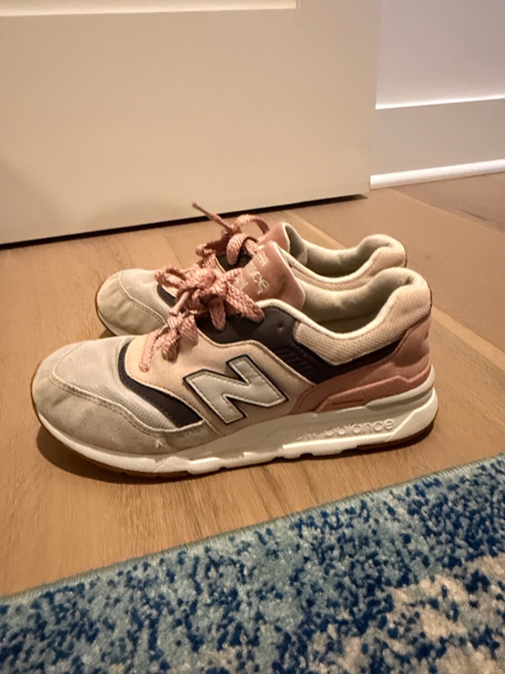 New Balance Pink, Beige & White Retro sneaker EUC size 4